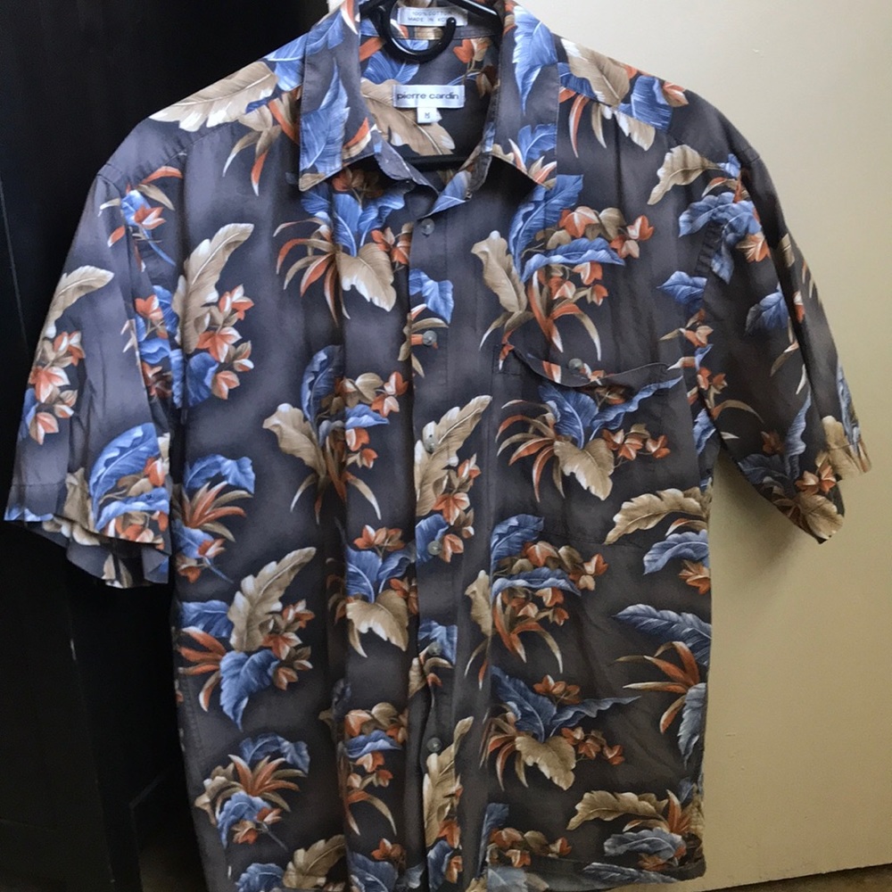 Short sleeve button up shirt